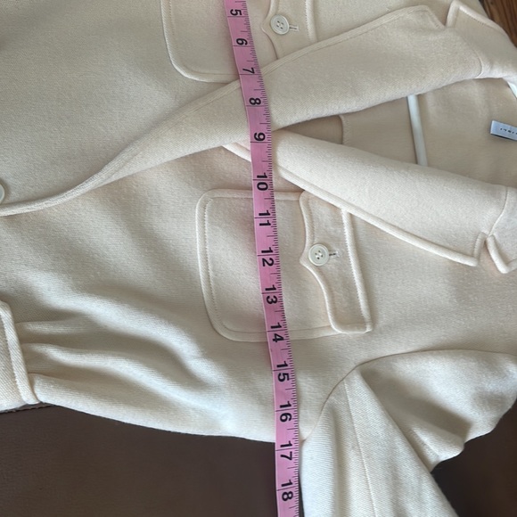 IISLI gorgeous cream colored woven wool knit fitted jacket - Picture 7 of 9